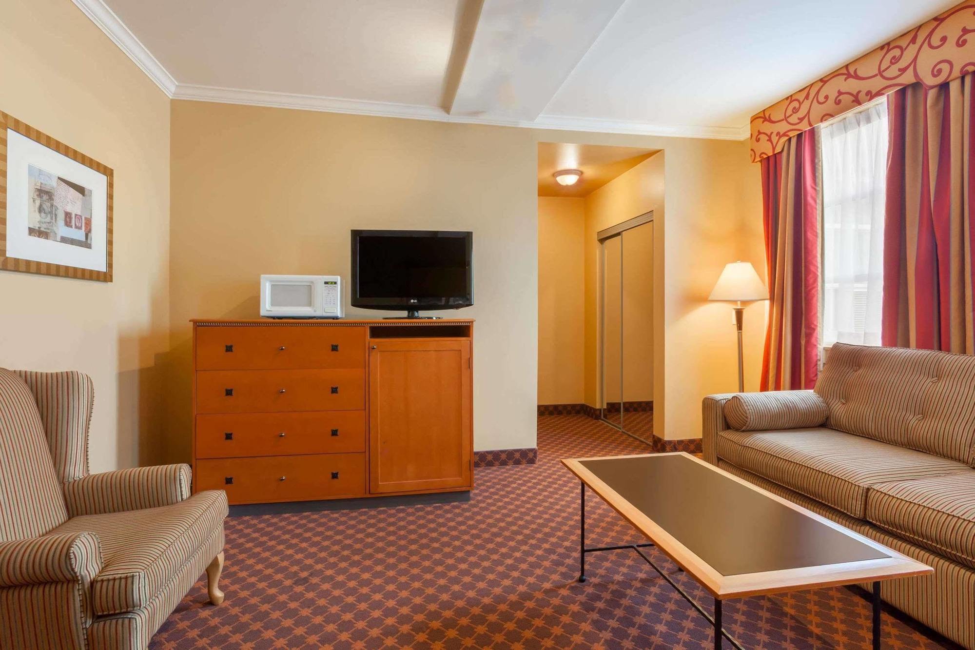 Howard Johnson By Wyndham Vancouver Downtown Εξωτερικό φωτογραφία