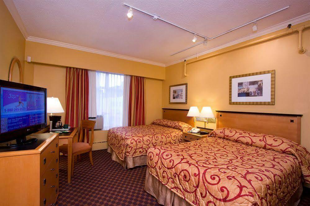 Howard Johnson By Wyndham Vancouver Downtown Εξωτερικό φωτογραφία