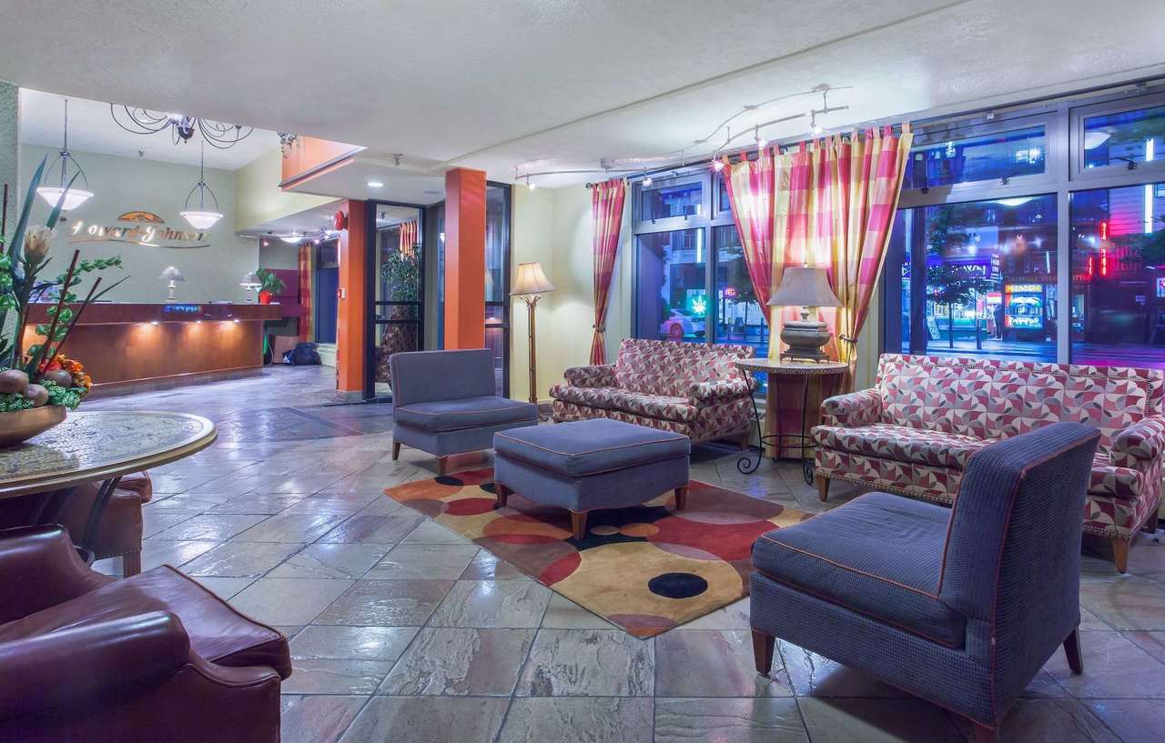 Howard Johnson By Wyndham Vancouver Downtown Εξωτερικό φωτογραφία